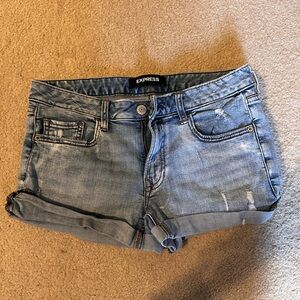 Express Shorts